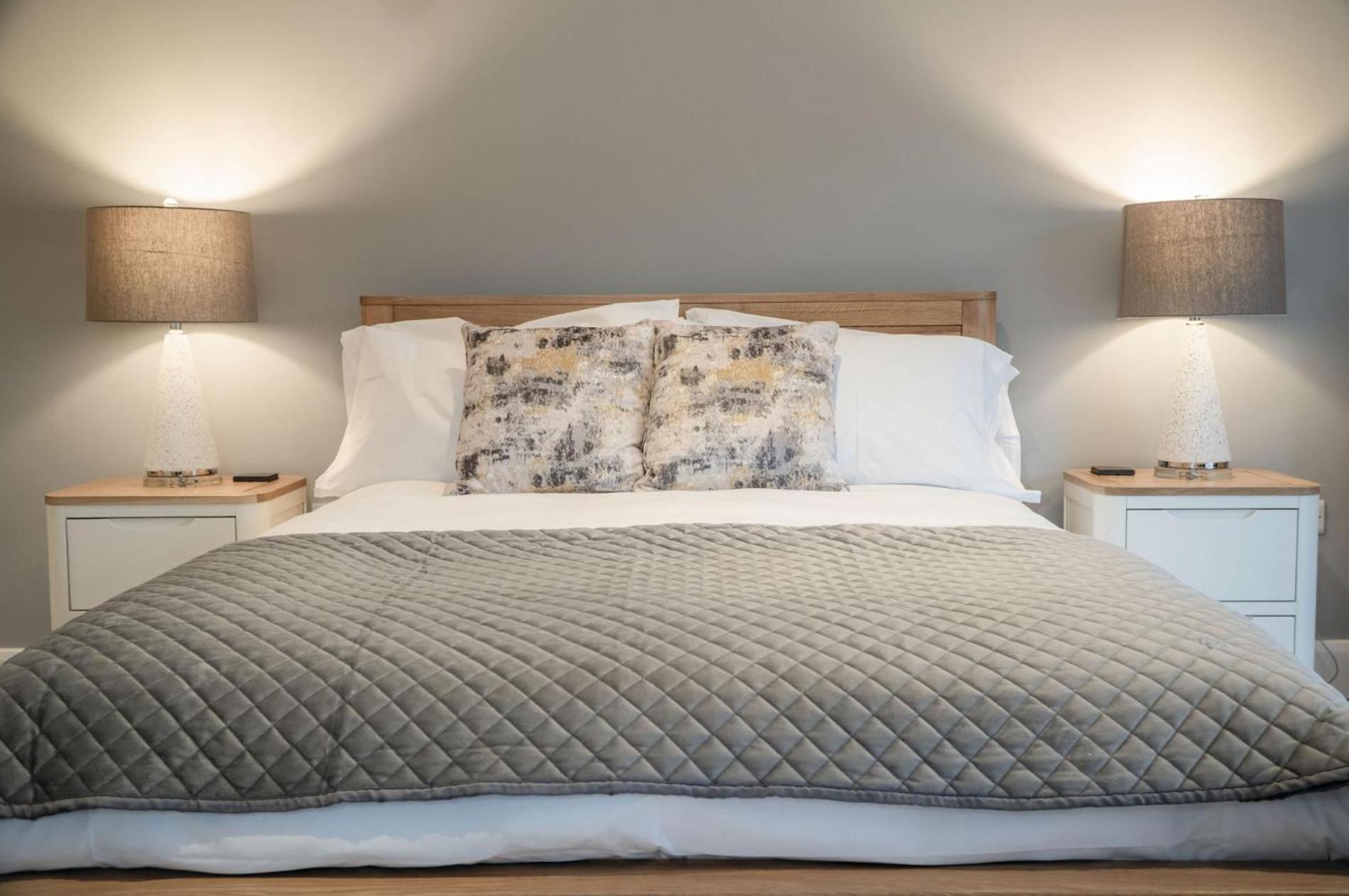 Suite 2 - Sleeping Giant Hotel - Pen Y Cae Inn Брекон Экстерьер фото