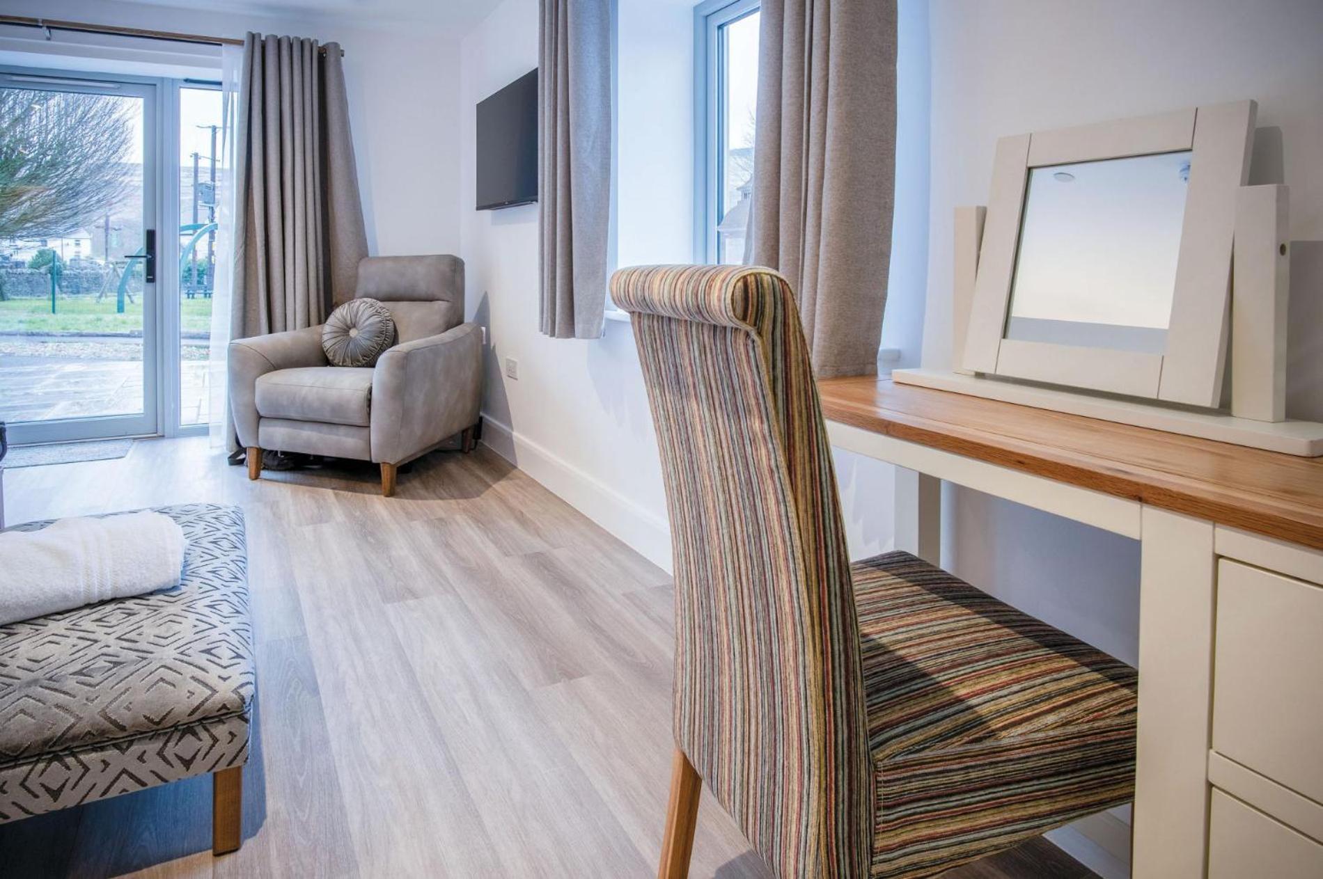 Suite 2 - Sleeping Giant Hotel - Pen Y Cae Inn Брекон Экстерьер фото